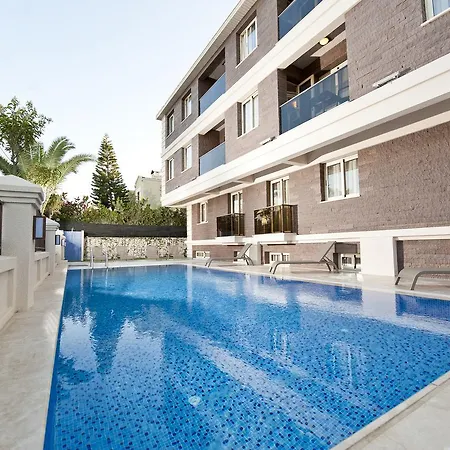 Atrium アパートホテル